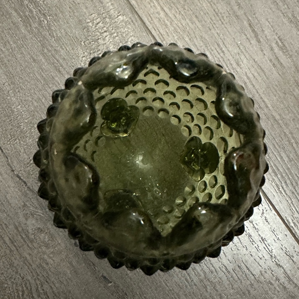 Vintage Green Glass Vase - Picture 3 of 5